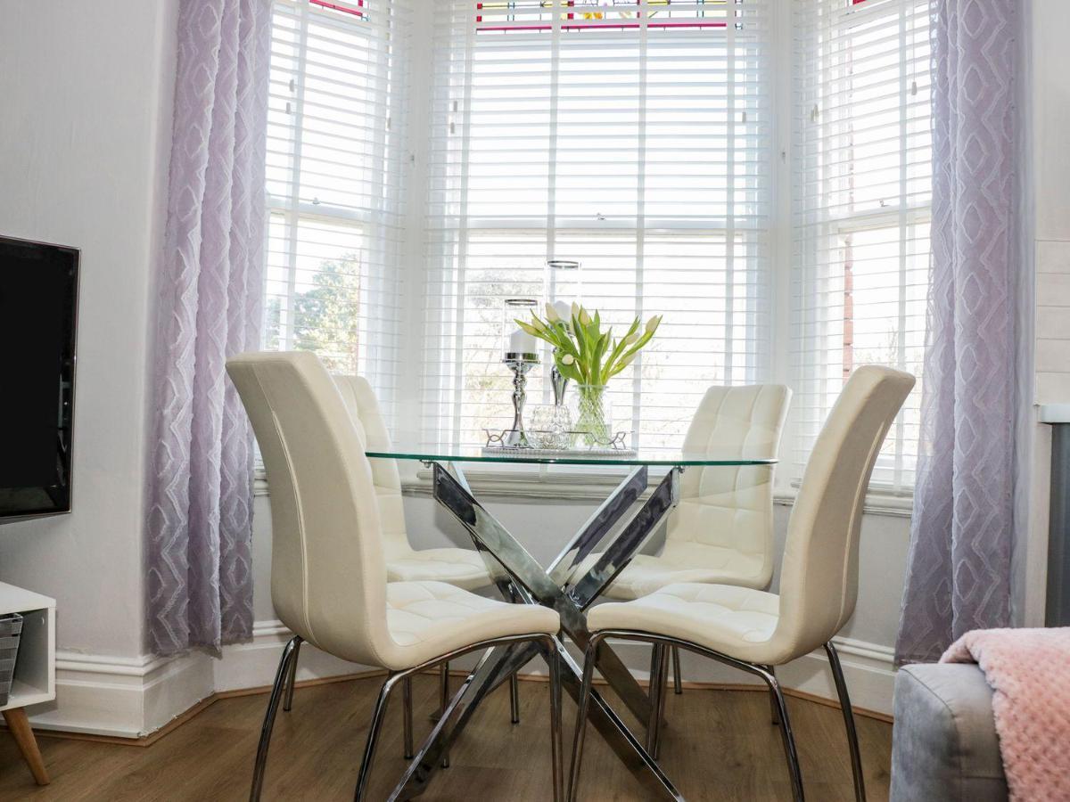 Cadnant Park Maisonette คอนวี ภายนอก รูปภาพ